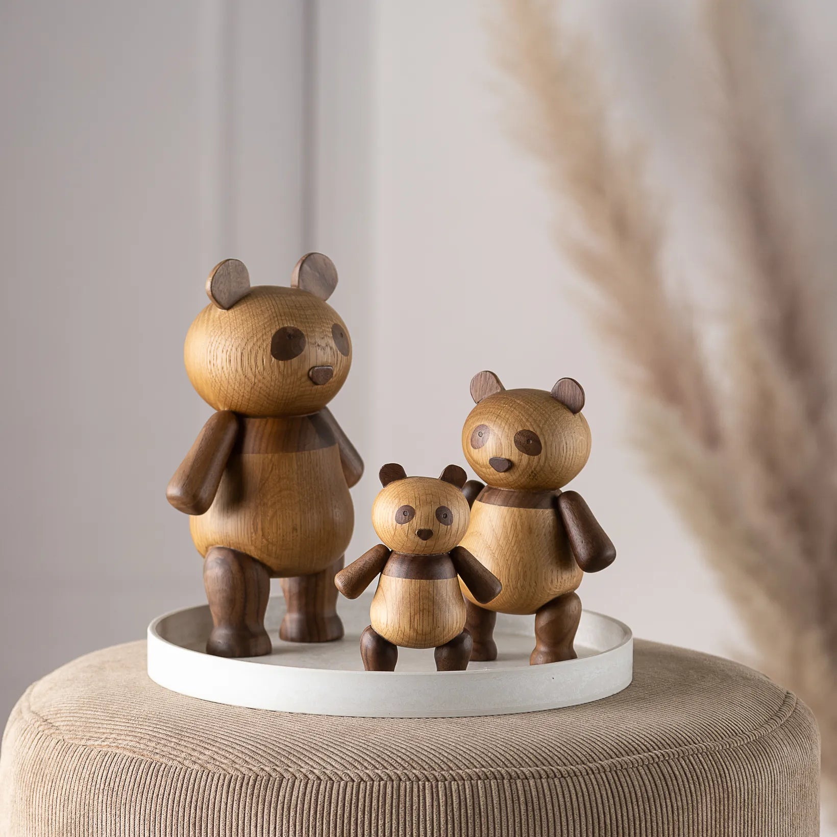 Panda aus Eiche/Baumnuss